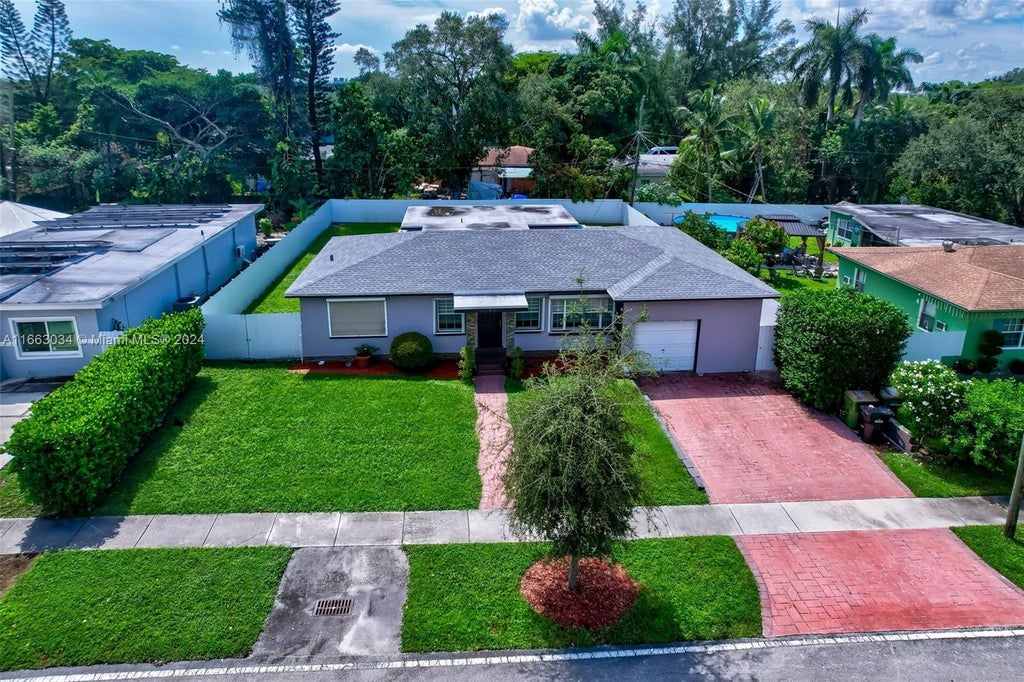 540 Ne 142nd St, North Miami