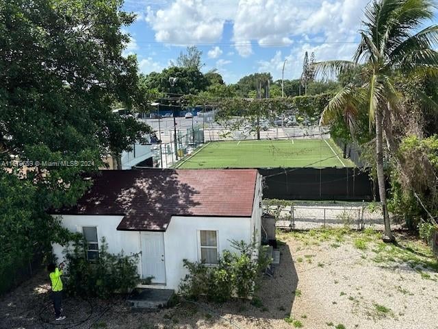 4 of 6 - 444 Nw 80th St, Miami, FL