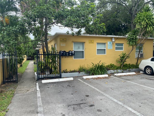 1 of 6 - 640 Nw 10th Ter, Fort Lauderdale, FL