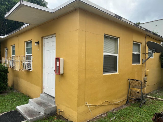 2 of 6 - 640 Nw 10th Ter, Fort Lauderdale, FL