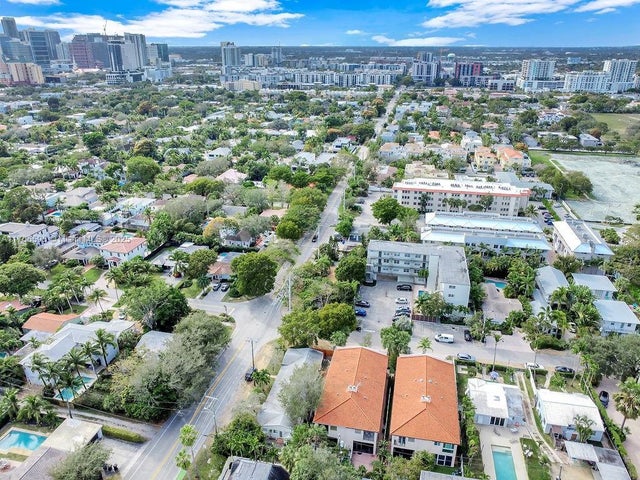 2 of 32 - 1215 Ne 6th St, Fort Lauderdale, FL