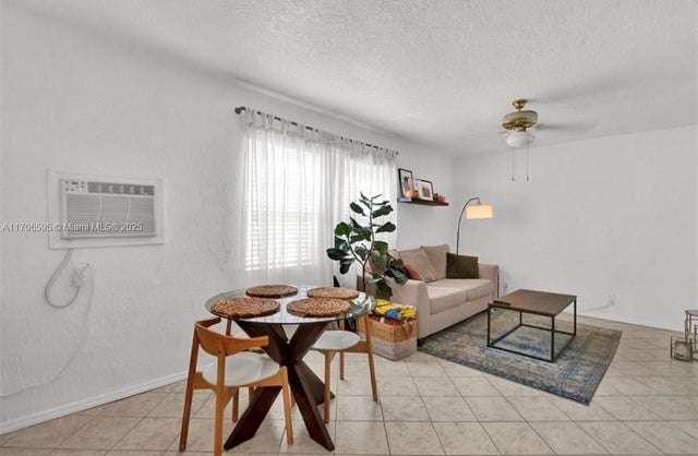 3 of 32 - 1215 Ne 6th St, Fort Lauderdale, FL