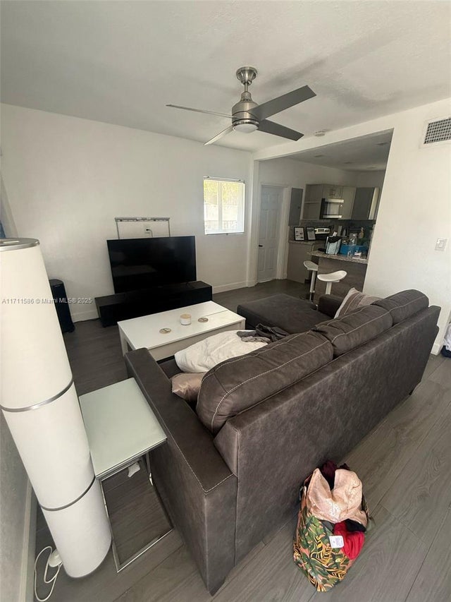 3 of 19 - 241 Nw 34th Ter, Miami, FL