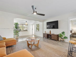 Photo of Listing #A11714694