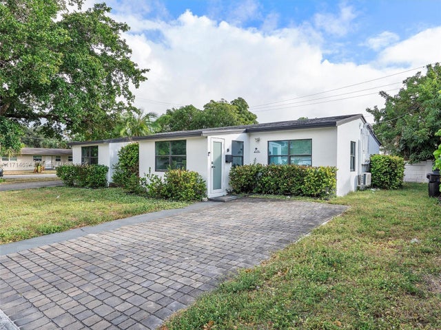 3 of 43 - 300 Sw 23rd St, Fort Lauderdale, FL