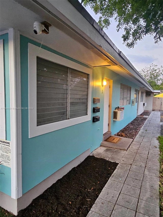 2 of 21 - 1026 Ne 9th Ave, Fort Lauderdale, FL