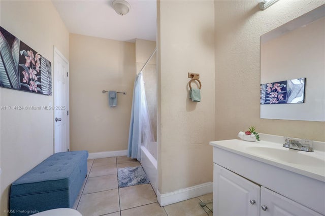 4 of 54 - 1678 Sw 11th St, Miami, FL