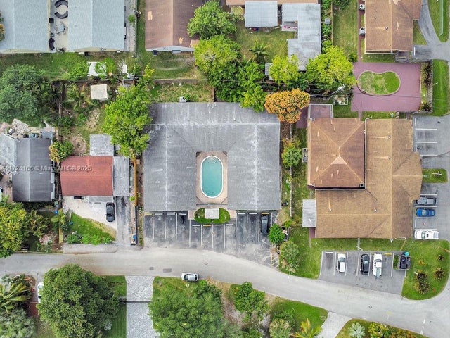 1 of 37 - 215 Sw 19th Ave, Fort Lauderdale, FL