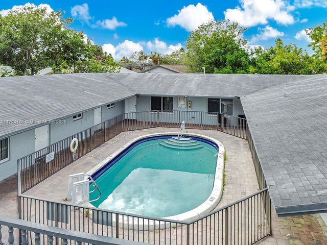 2 of 37 - 215 Sw 19th Ave, Fort Lauderdale, FL