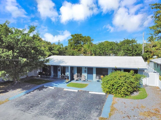 2 of 31 - 1417 Ne 22nd St, Wilton Manors, FL