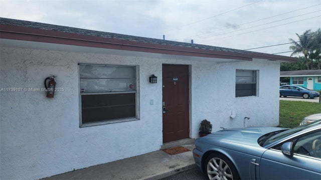 4 of 12 - 8690 Sunset Dr A, Palm Beach Gardens, FL