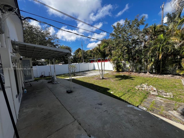5 of 35 - 222 Sw 8th St, Dania Beach, FL