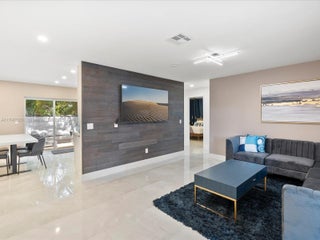 Photo of Listing #A11740620