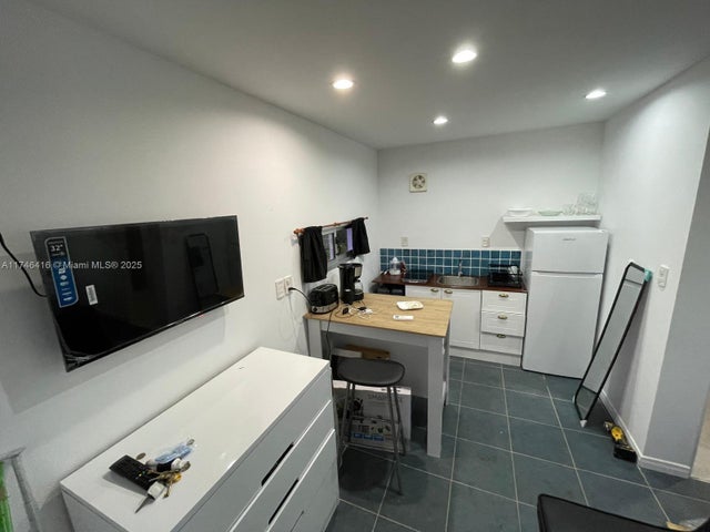4 of 7 - 1274 Ismael Cortinas, , FL