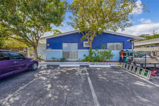 2 of 30 - 2217 Ne 14th Ave, Wilton Manors, FL