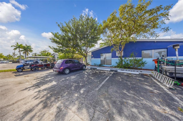 4 of 30 - 2217 Ne 14th Ave, Wilton Manors, FL