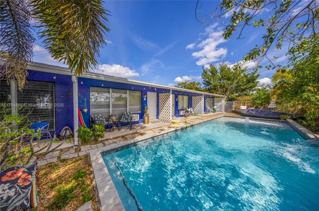 5 of 30 - 2217 Ne 14th Ave, Wilton Manors, FL
