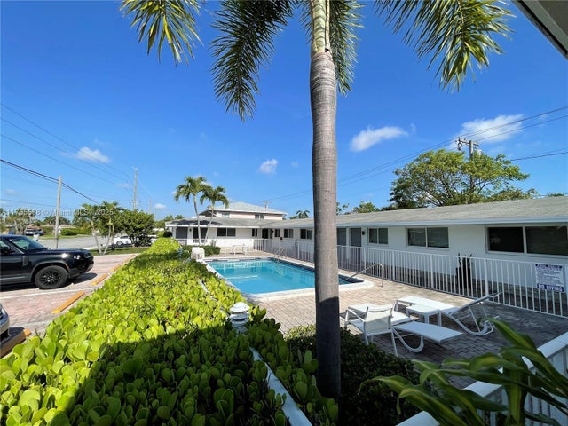 1 of 20 - 231 Sw 15th St, Pompano Beach, FL