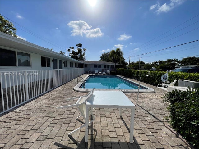 5 of 20 - 231 Sw 15th St, Pompano Beach, FL