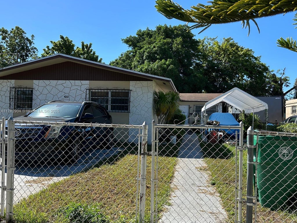 420 Nw 32nd St, Miami