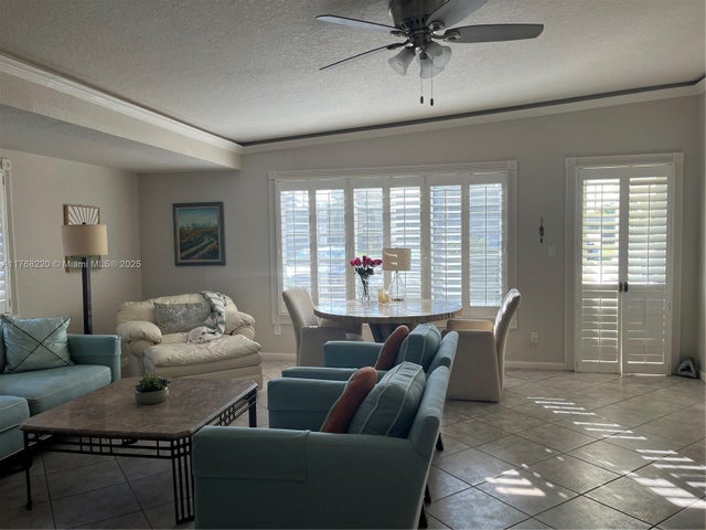 2 of 47 - 1040 Ne 16th Ave, Fort Lauderdale, FL