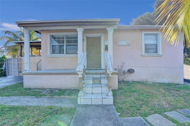 3 of 26 - 731 Sw 8th Ave, Hallandale Beach, FL