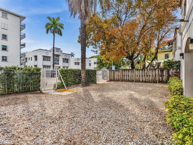 4 of 33 - 1534 Euclid Ave, Miami Beach, FL