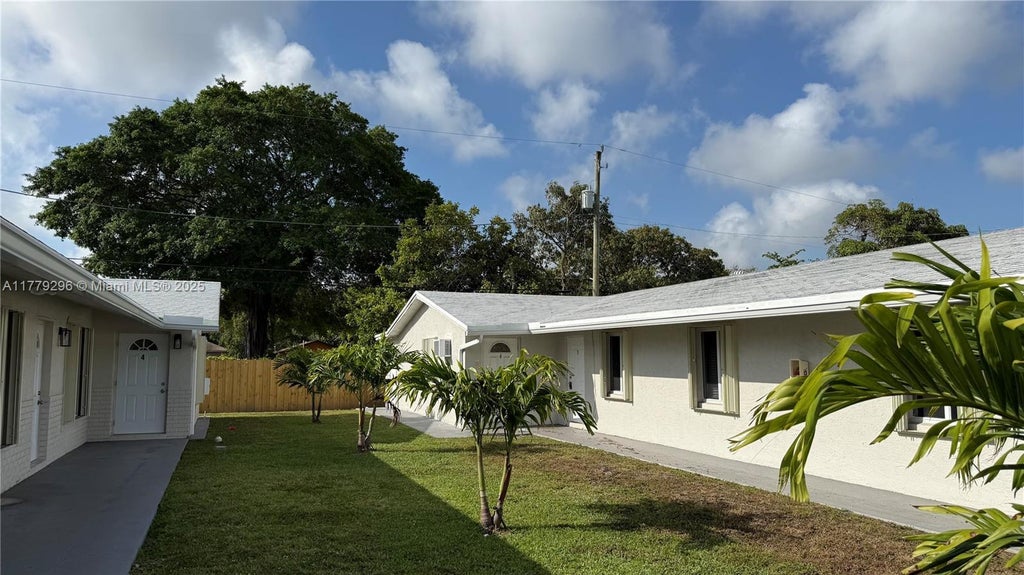 220 Nw 12th St, Pompano Beach