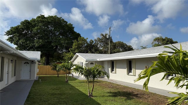 1 of 77 - 220 Nw 12th St, Pompano Beach, FL
