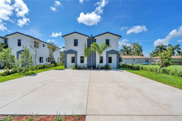 1 of 11 - 1231-1233 Nw 9 Ave, Florida City, FL