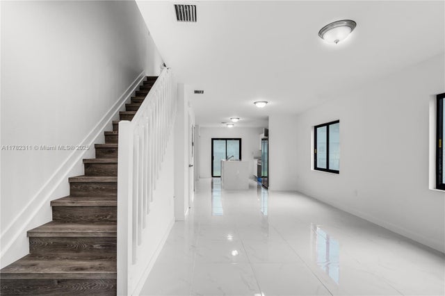 2 of 11 - 1231-1233 Nw 9 Ave, Florida City, FL