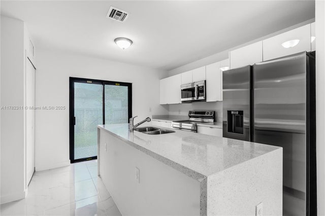 5 of 11 - 1231-1233 Nw 9 Ave, Florida City, FL
