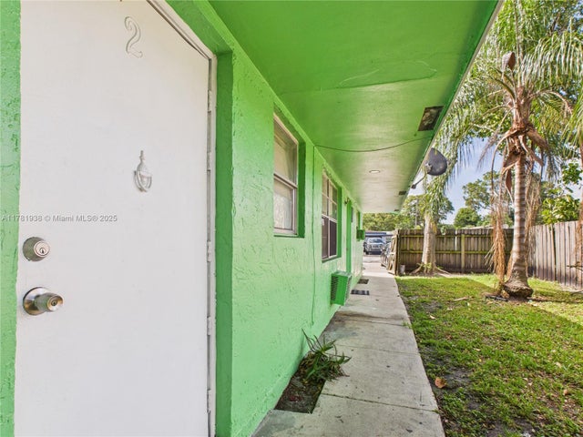 2 of 41 - 2707 Nw 13th St, Fort Lauderdale, FL