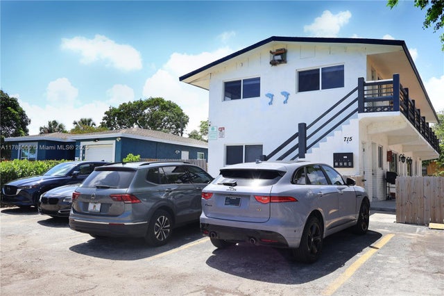 1 of 24 - 715 Nw 5th Ave, Pompano Beach, FL