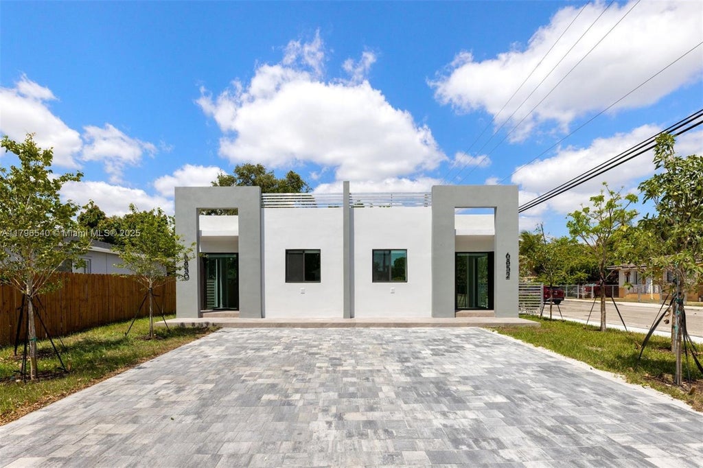 6850-6852 Nw 4th Ave, Miami