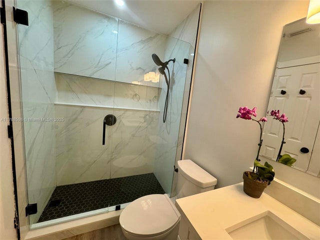 3 of 25 - 2631 Sw 13th Ave, Fort Lauderdale, FL