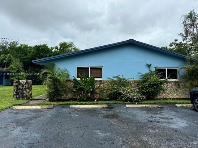 4 of 25 - 2631 Sw 13th Ave, Fort Lauderdale, FL