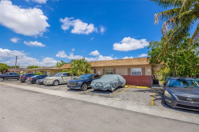 3 of 12 - 1848 Nw 52nd Ave, Lauderhill, FL