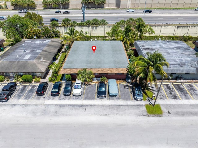 4 of 12 - 1848 Nw 52nd Ave, Lauderhill, FL