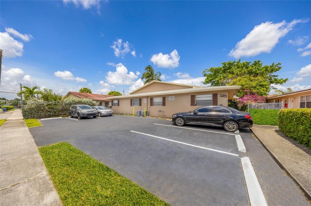 3 of 10 - 5321 Nw 22nd St, Lauderhill, FL