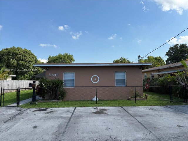 1 of 10 - 2445 Sw 18th St, Miami, FL