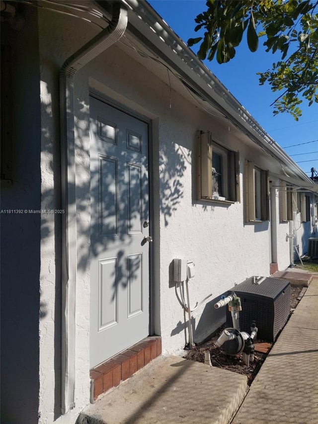 4 of 4 - 2419-2421 Johnson St, Hollywood, FL