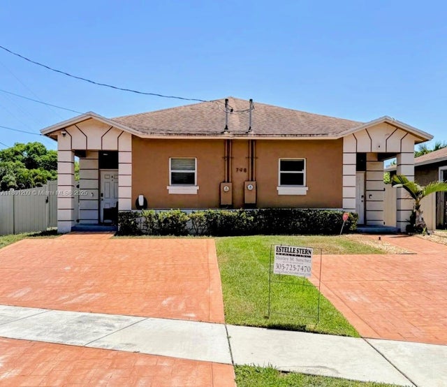 1 of 37 - 798 Ne 43 St, Oakland Park, FL