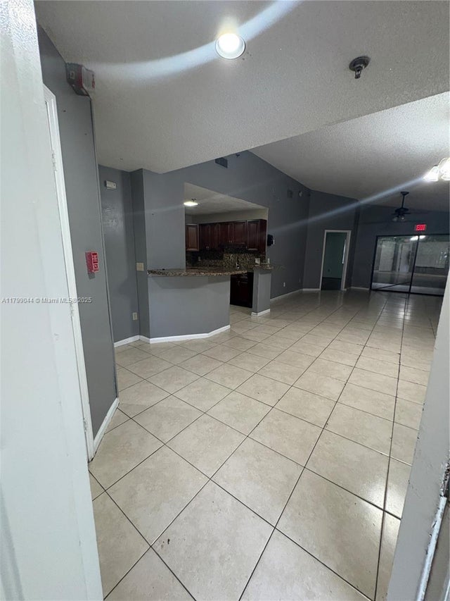 5 of 49 - 640 Sw 20th Ct, Delray Beach, FL