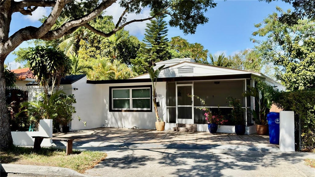 2221 Sw 26th Lane, Miami