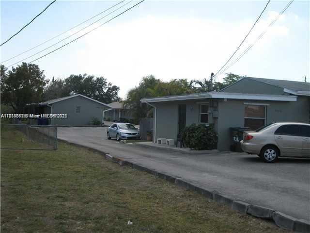 2 of 6 - N/A, Hollywood, FL