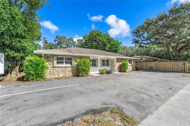 2 of 23 - 3655 Stirling Rd, Hollywood, FL