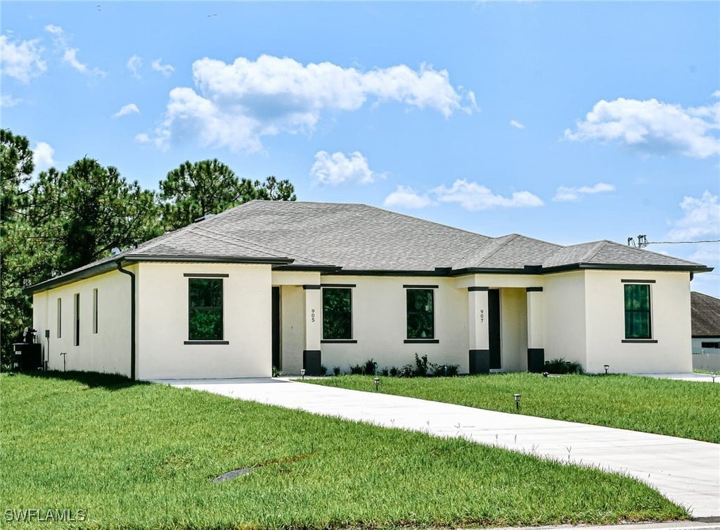 2404/2406 Mae Ave S, Lehigh Acres