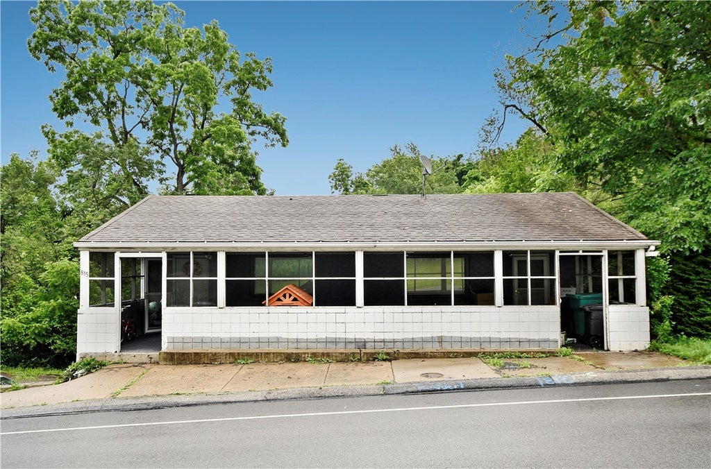 815 Central Avenue, North Strabane