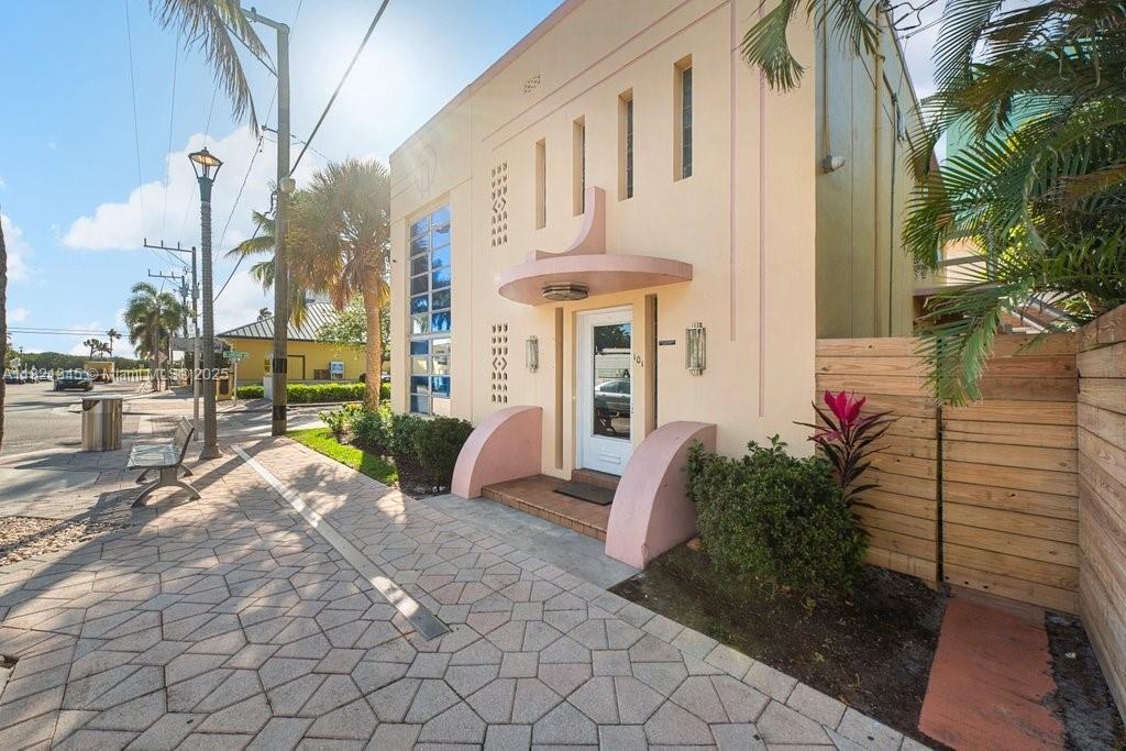 101 Lucerne Ave, Lake Worth